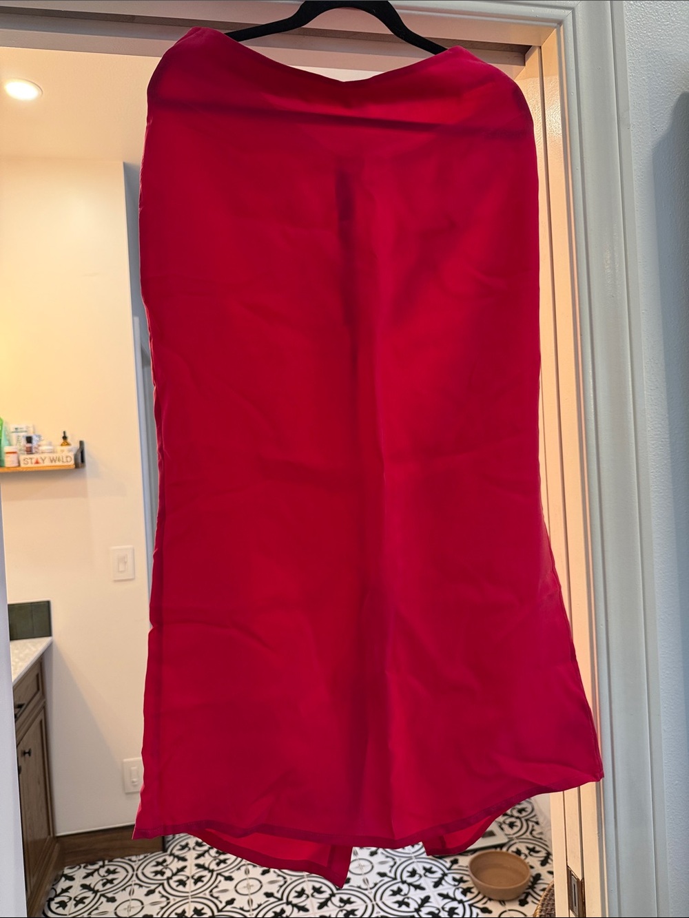 Mikuta Women’s hot pink Midi Skirt